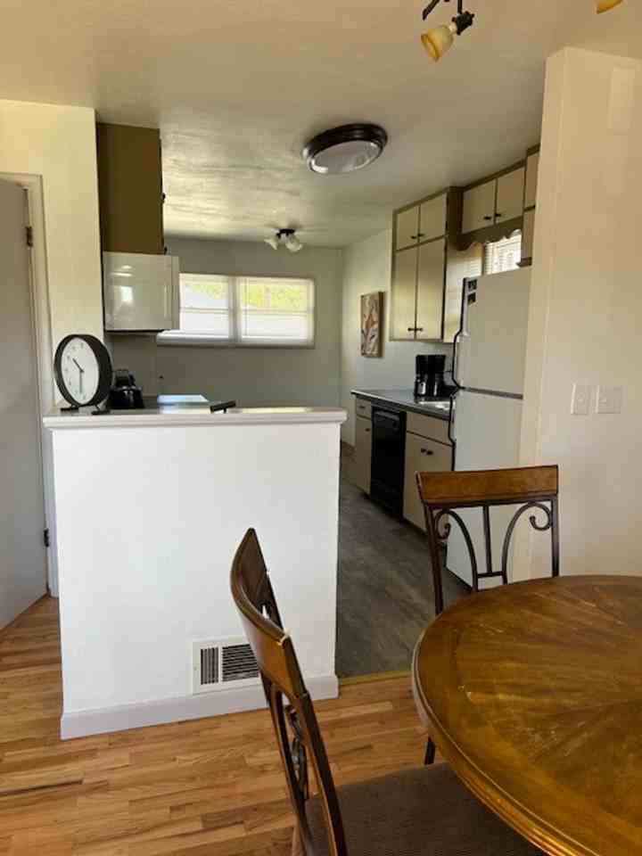 1719 Yellowstone Ave - Photo 4 of 10