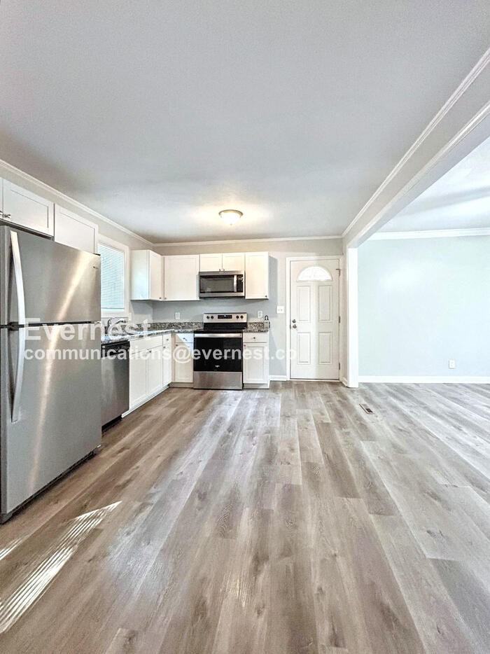 2741 Mary Ave - Photo 2 of 15