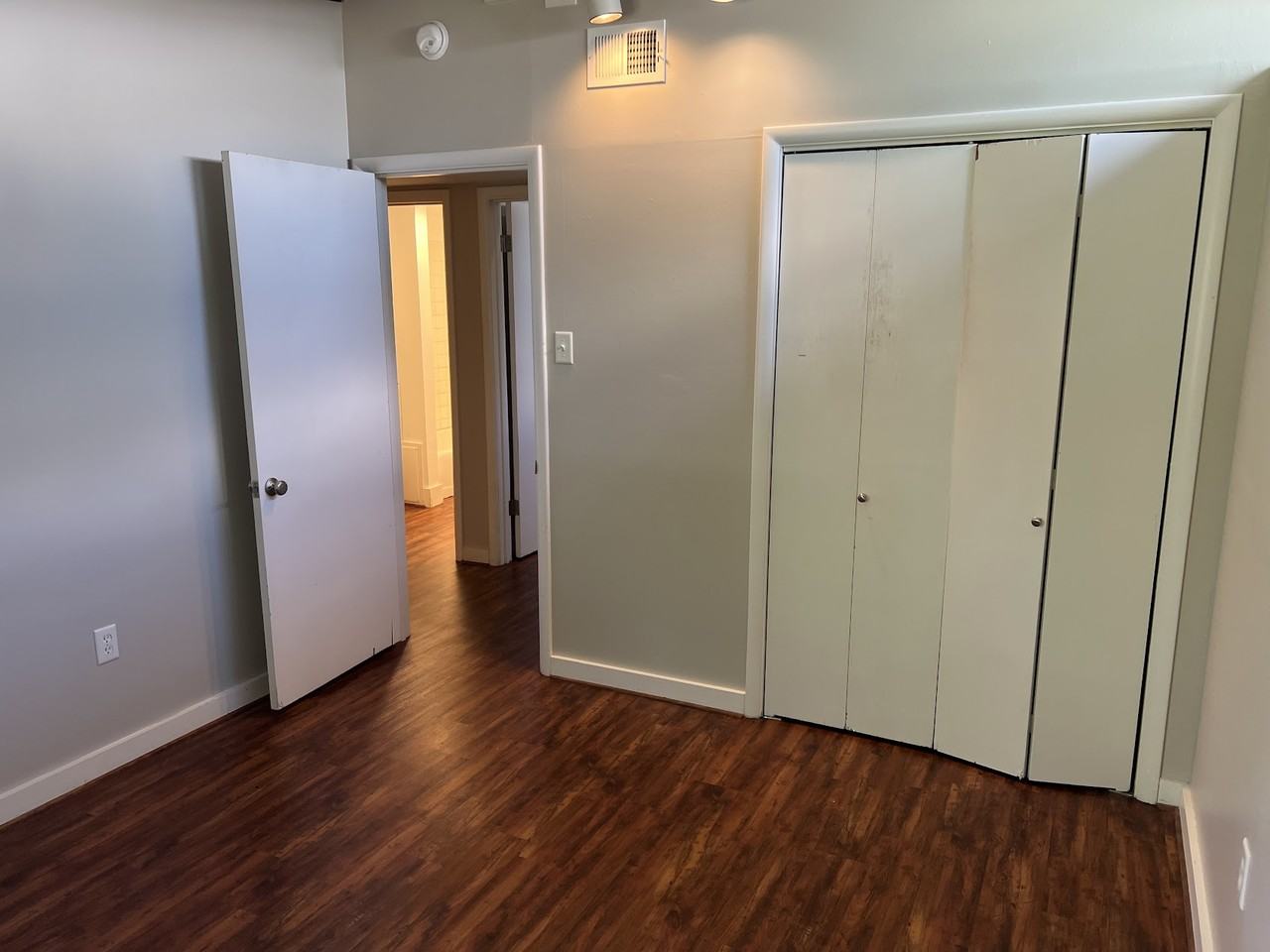 1812 Sylvia St #NA - Photo 3 of 13