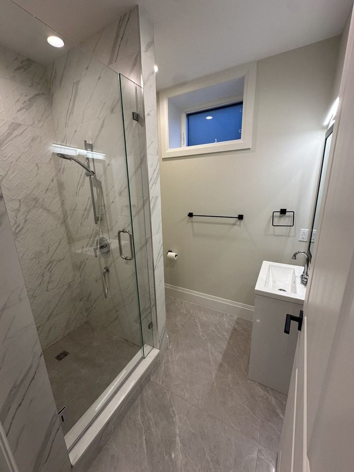 2526 Edgar Crescent #x - Photo 4 of 6