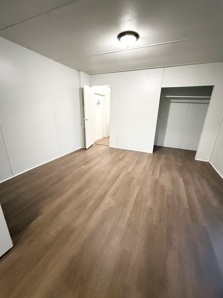 2081 Oakshire Rd #23 - Photo 5 of 7