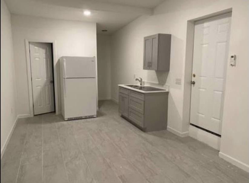 2509 Gulfstream Rd #NA - Photo 3 of 4