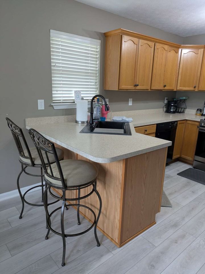 4139 Lakeside Dr #NA - Photo 3 of 14