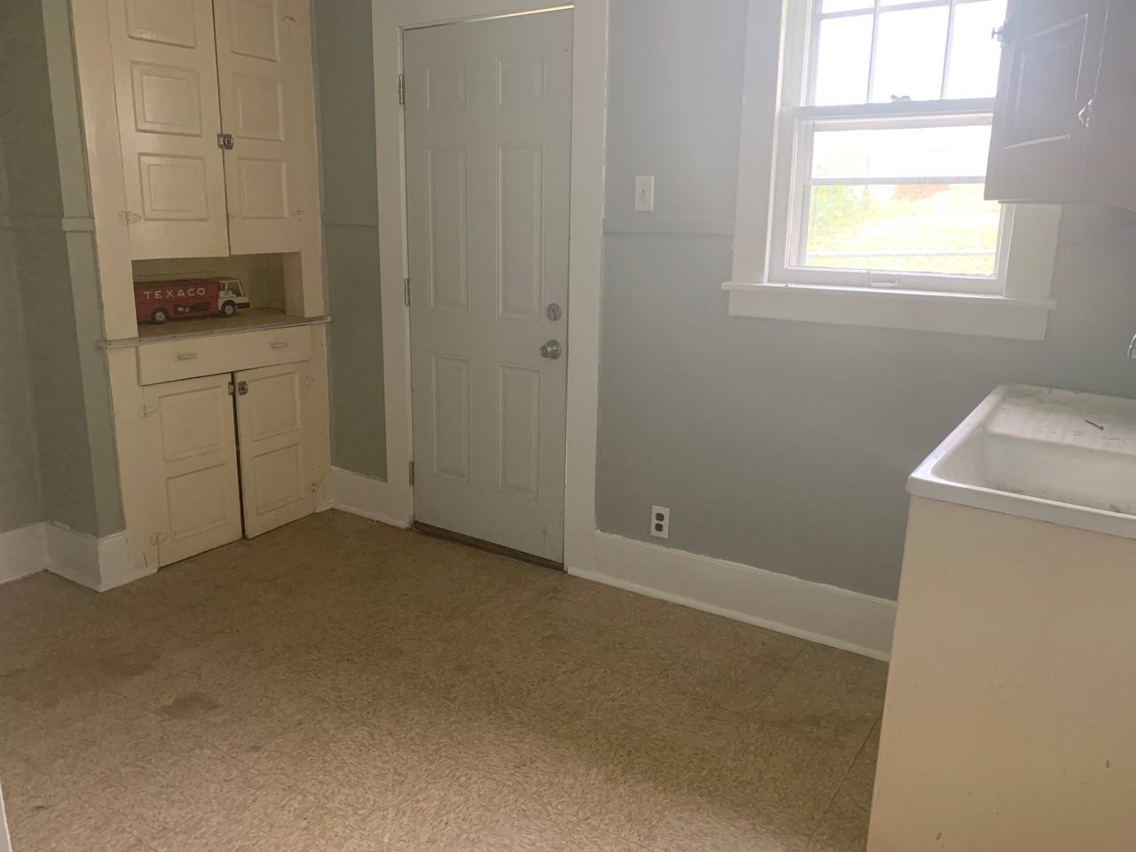 9 Rear Jacob St. Rear #NA - Photo 6 of 7