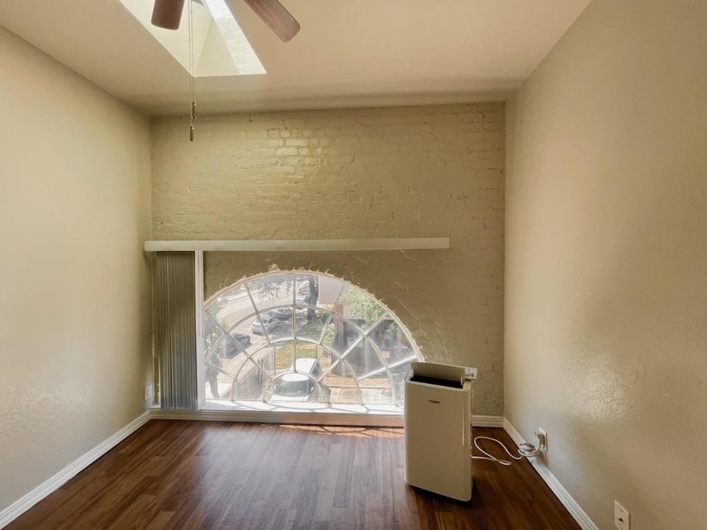 1337 N Madison St #21 - Photo 5 of 17