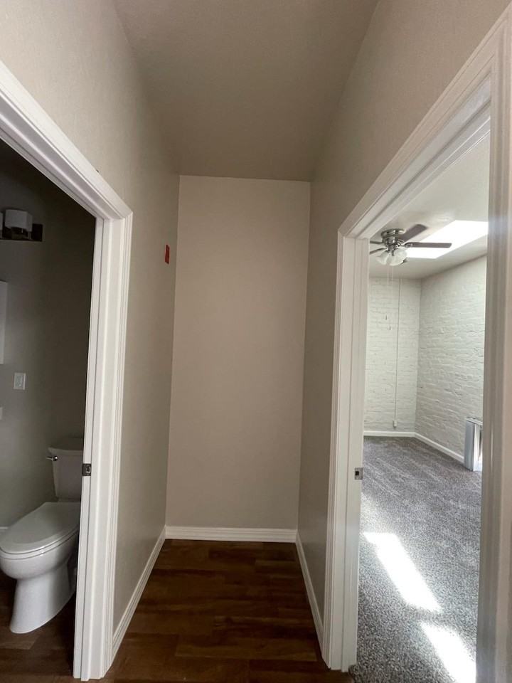 1337 N Madison St #21 - Photo 7 of 17