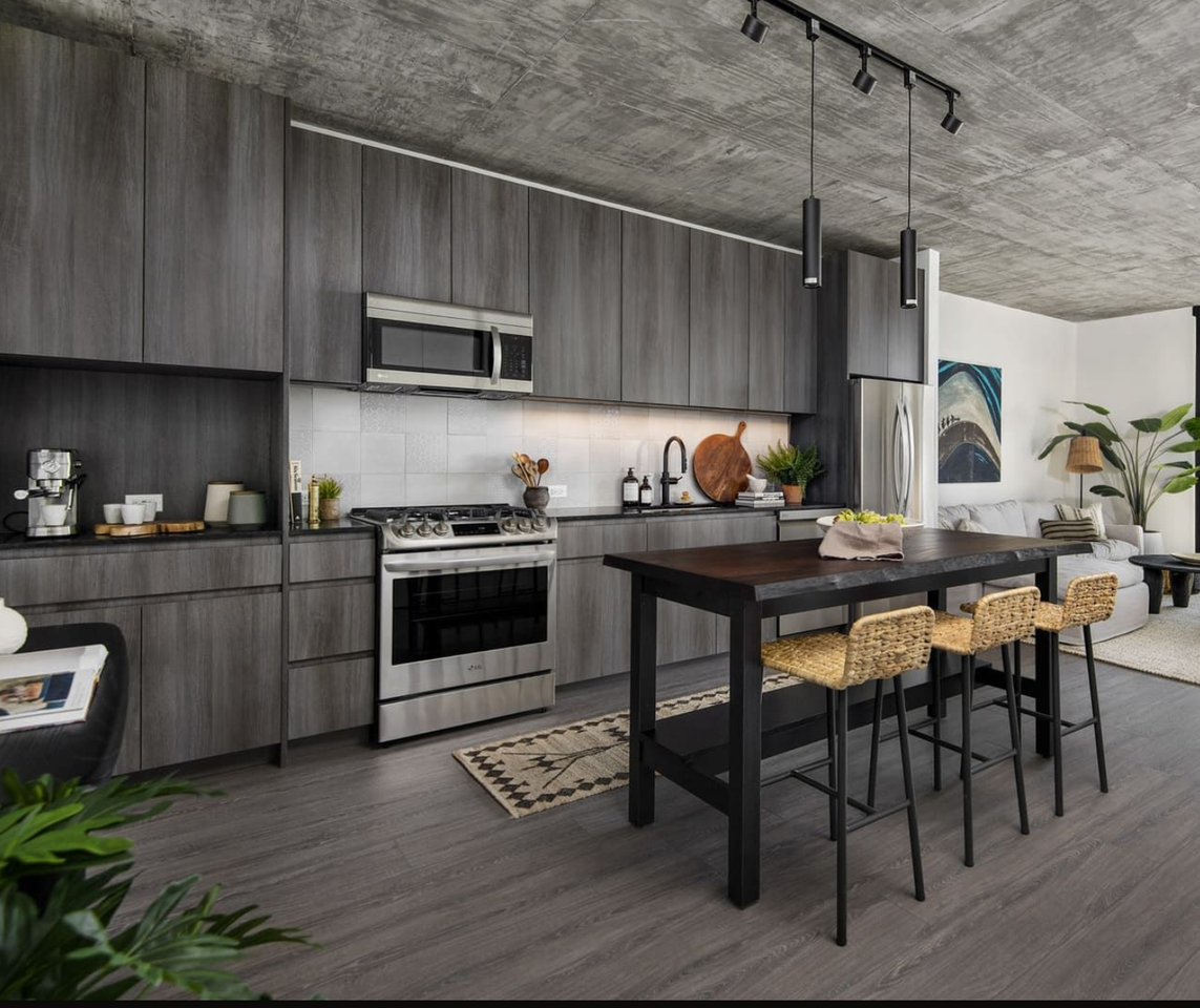 1394 W Randolph St #NA - Photo 2 of 13