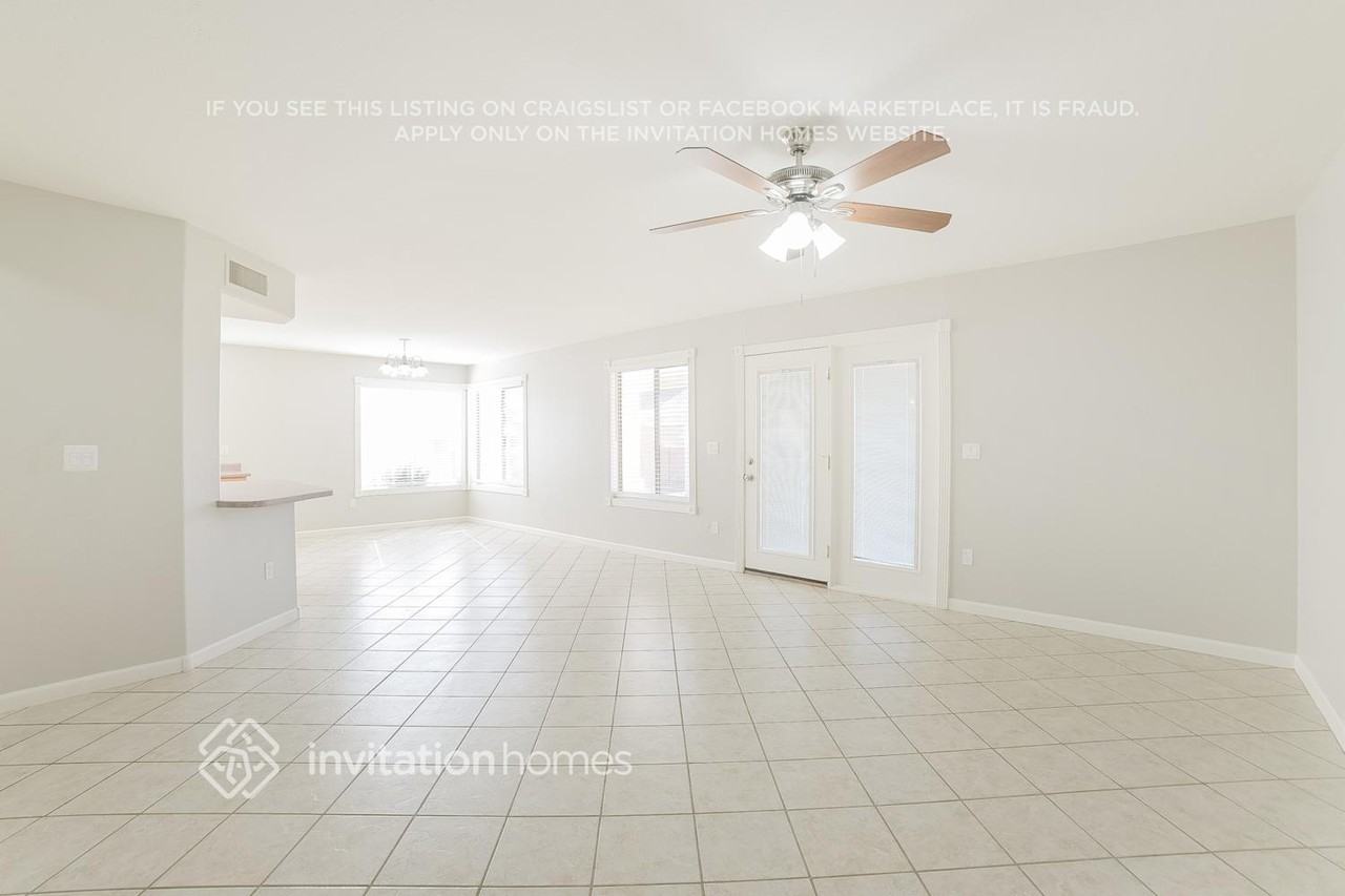 9528 N 92nd Dr - Photo 3 of 16