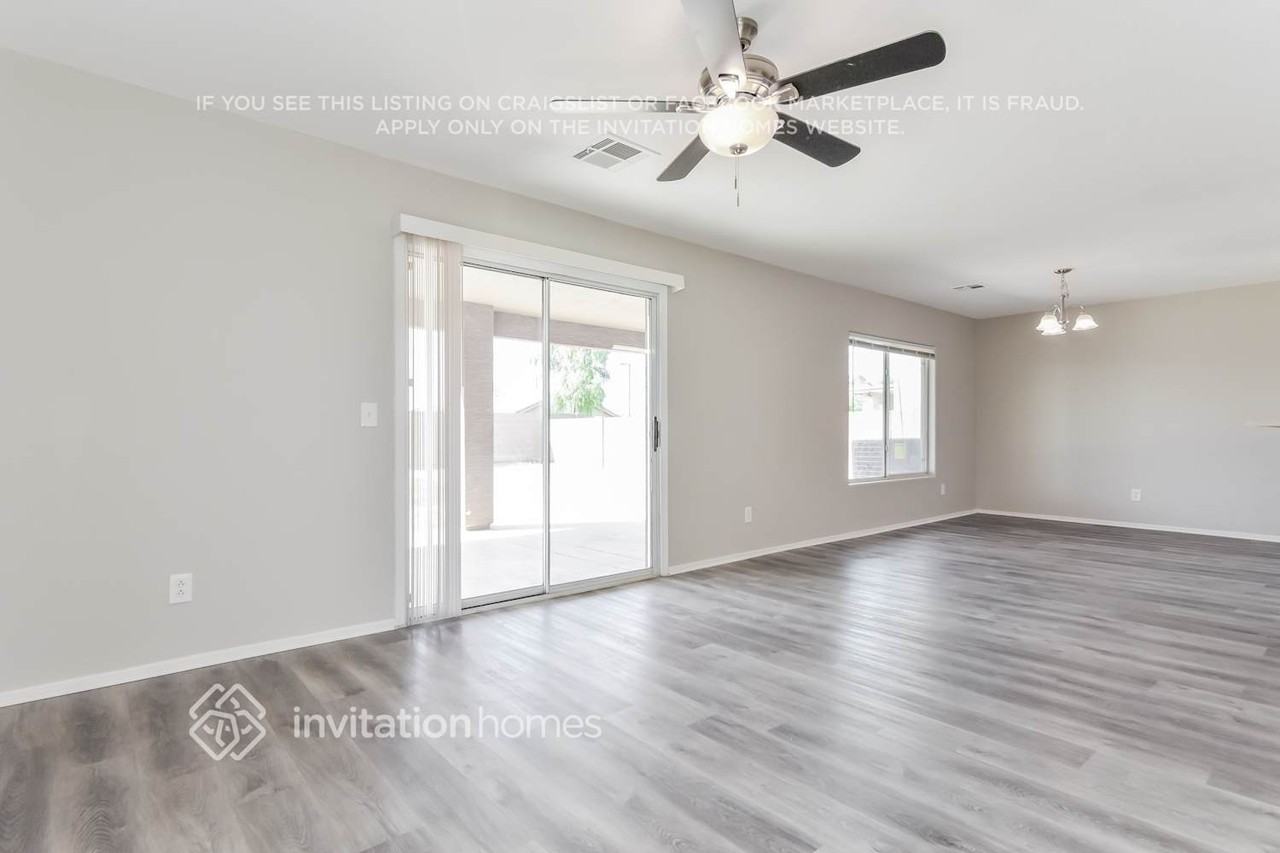 22229 W Devin Dr - Photo 3 of 14