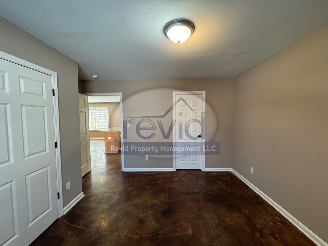 3570 Spottswood Ave #103 - Photo 5 of 27