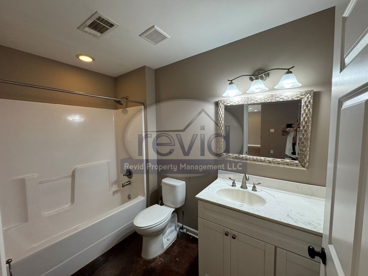 3570 Spottswood Ave #103 - Photo 6 of 27