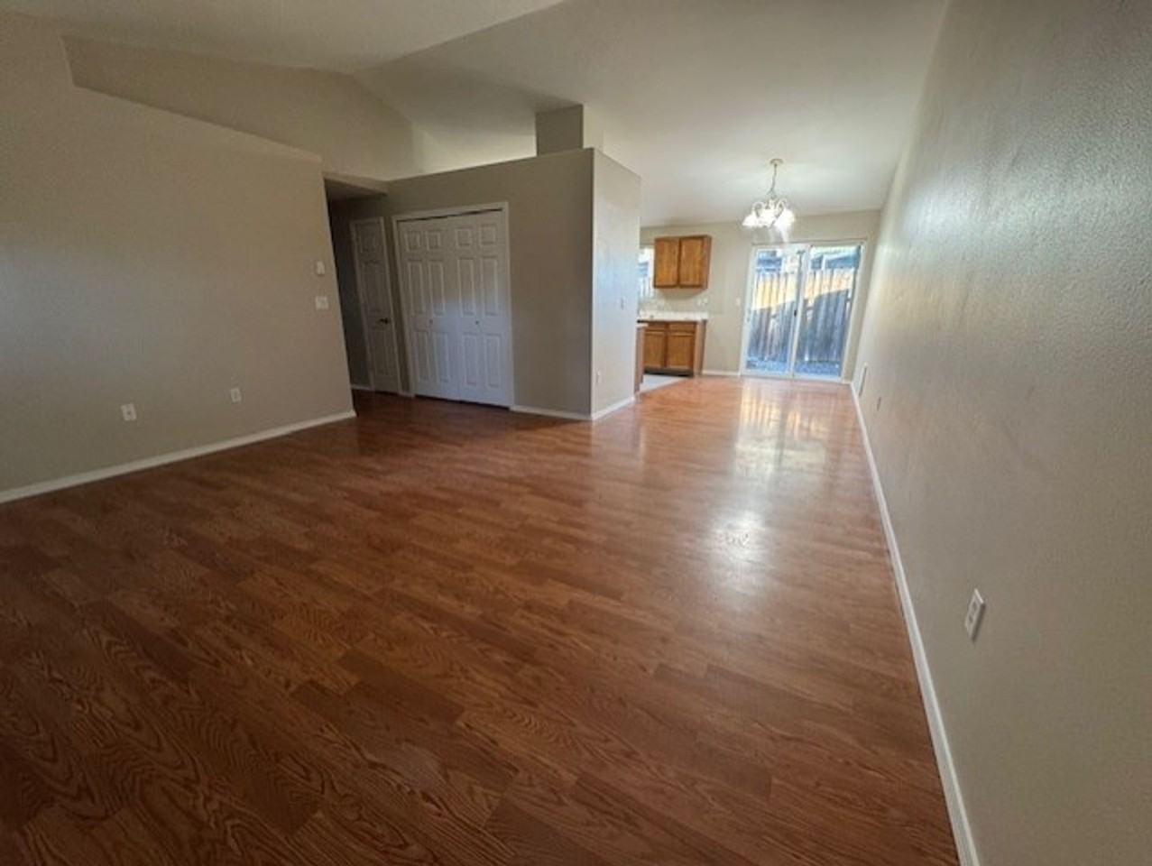 19810 Grassland Ct - Photo 4 of 10