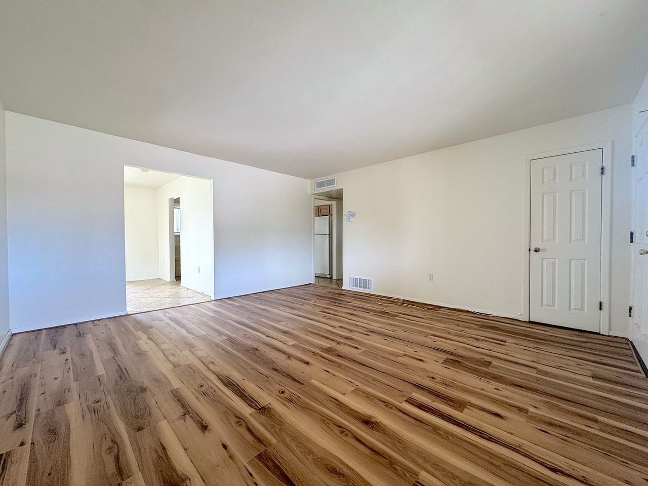 3408 Dornoch St - Photo 5 of 26