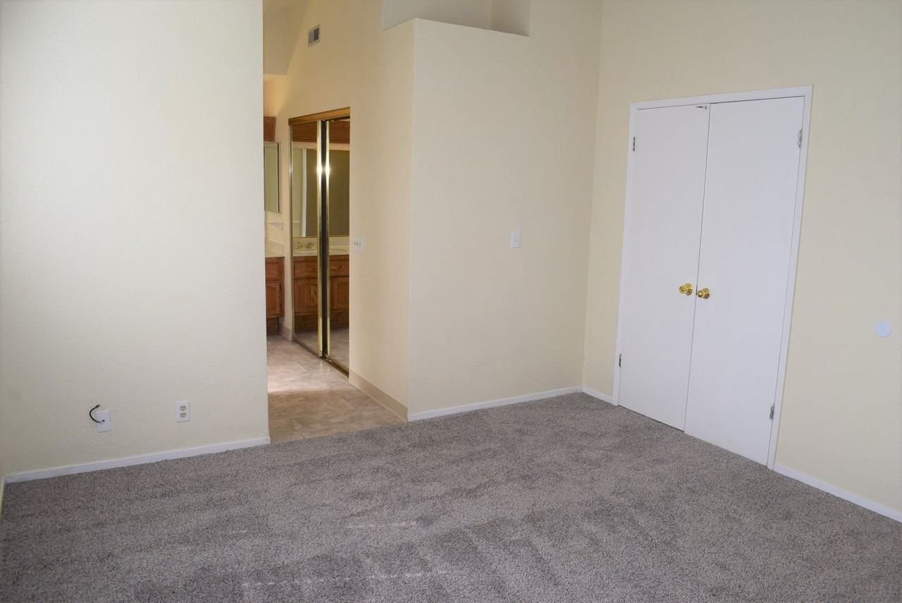 4712 Story Way - Photo 7 of 16