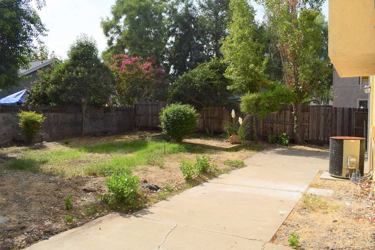 4712 Story Way - Photo 3 of 16