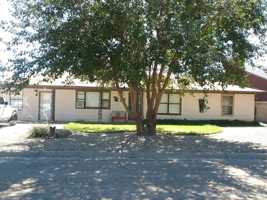 featured image of 1104 Leo Dr