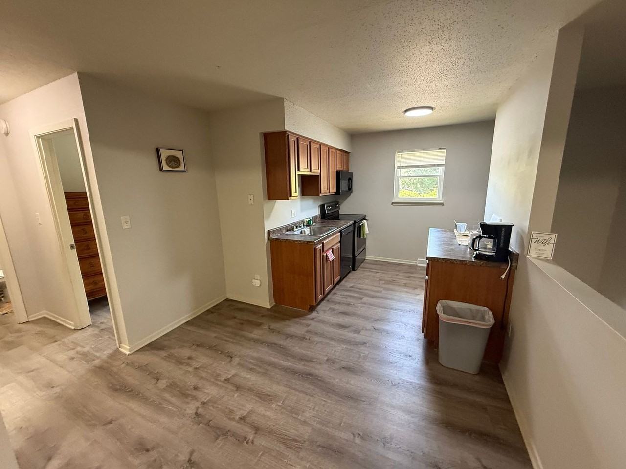 207 Wheaton Ct - Photo 6 of 30