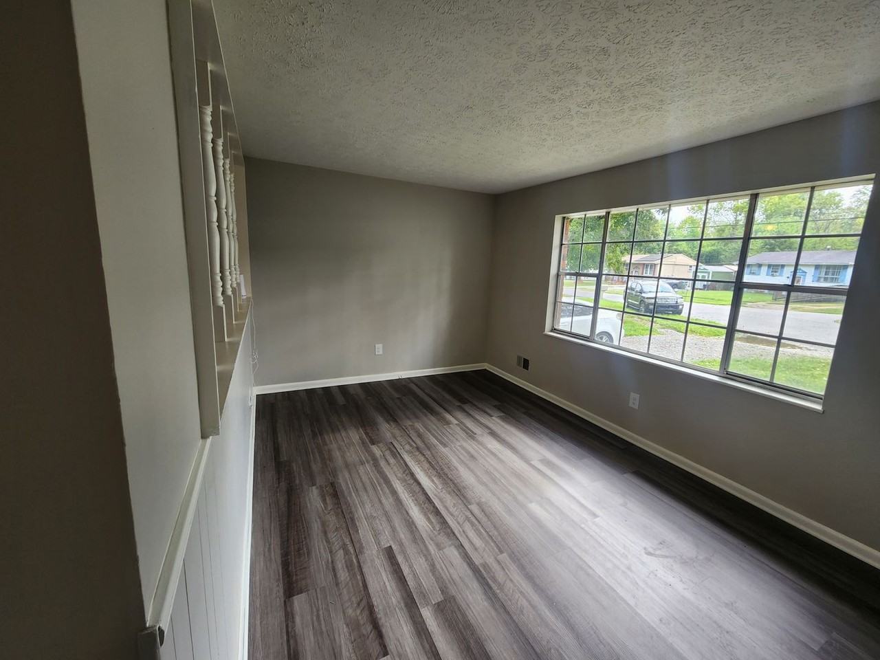 10210 Nola Dr - Photo 3 of 23
