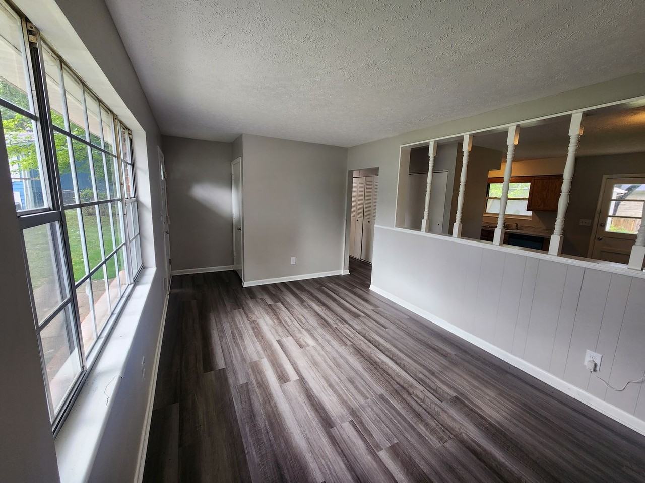 10210 Nola Dr - Photo 4 of 23