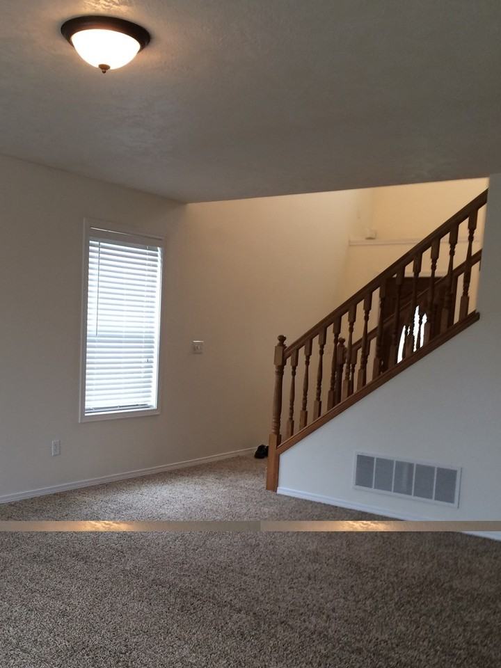 272 Sw Sanna Ct - Photo 2 of 12