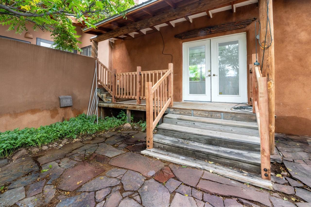 1115 Agua Fria St #B - Photo 3 of 26