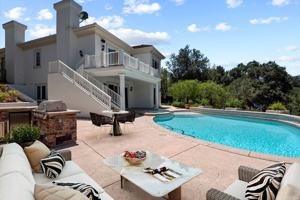 featured image of 238 Lake Sherwood Dr