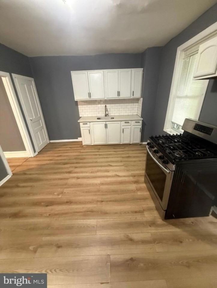 48 S 7th St - Photo 5 of 13