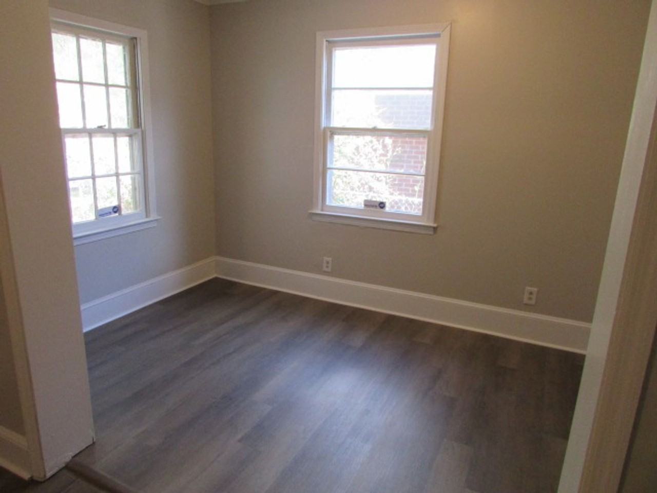 451 Robney Dr - Photo 6 of 9