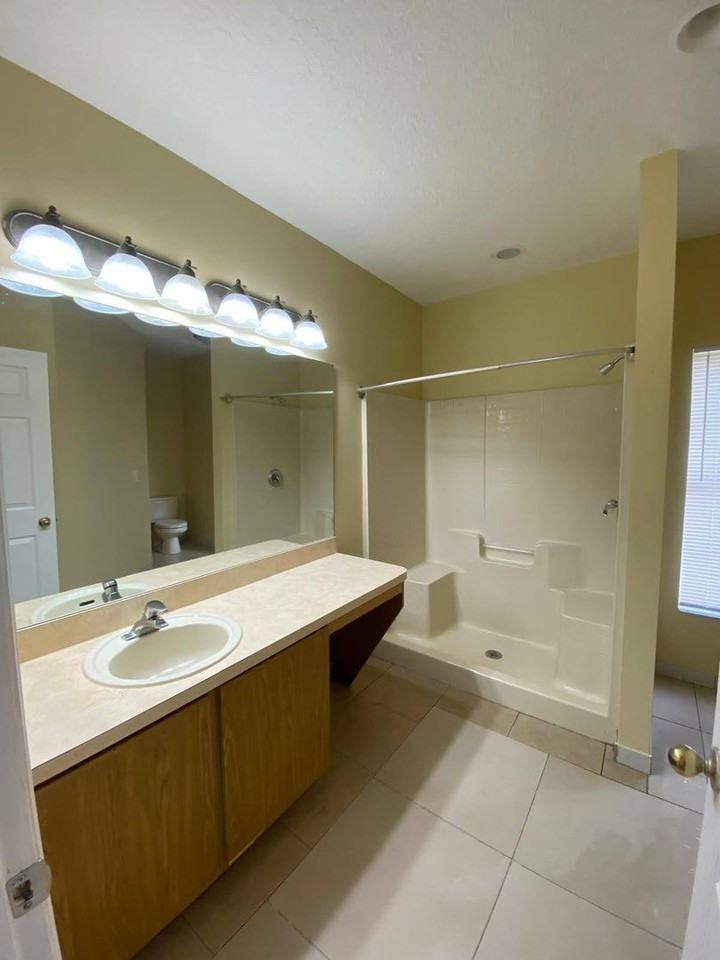 35 Coventry Ct - Photo 3 of 11