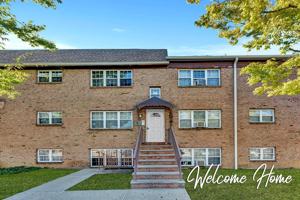 featured image of 141 College Dr