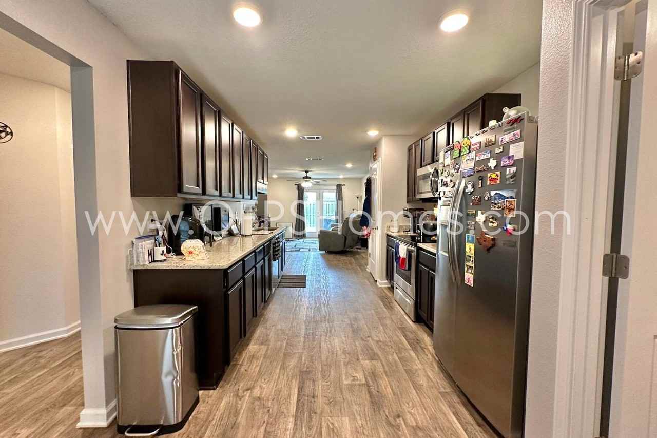 841 Moorhen Way - Photo 3 of 18
