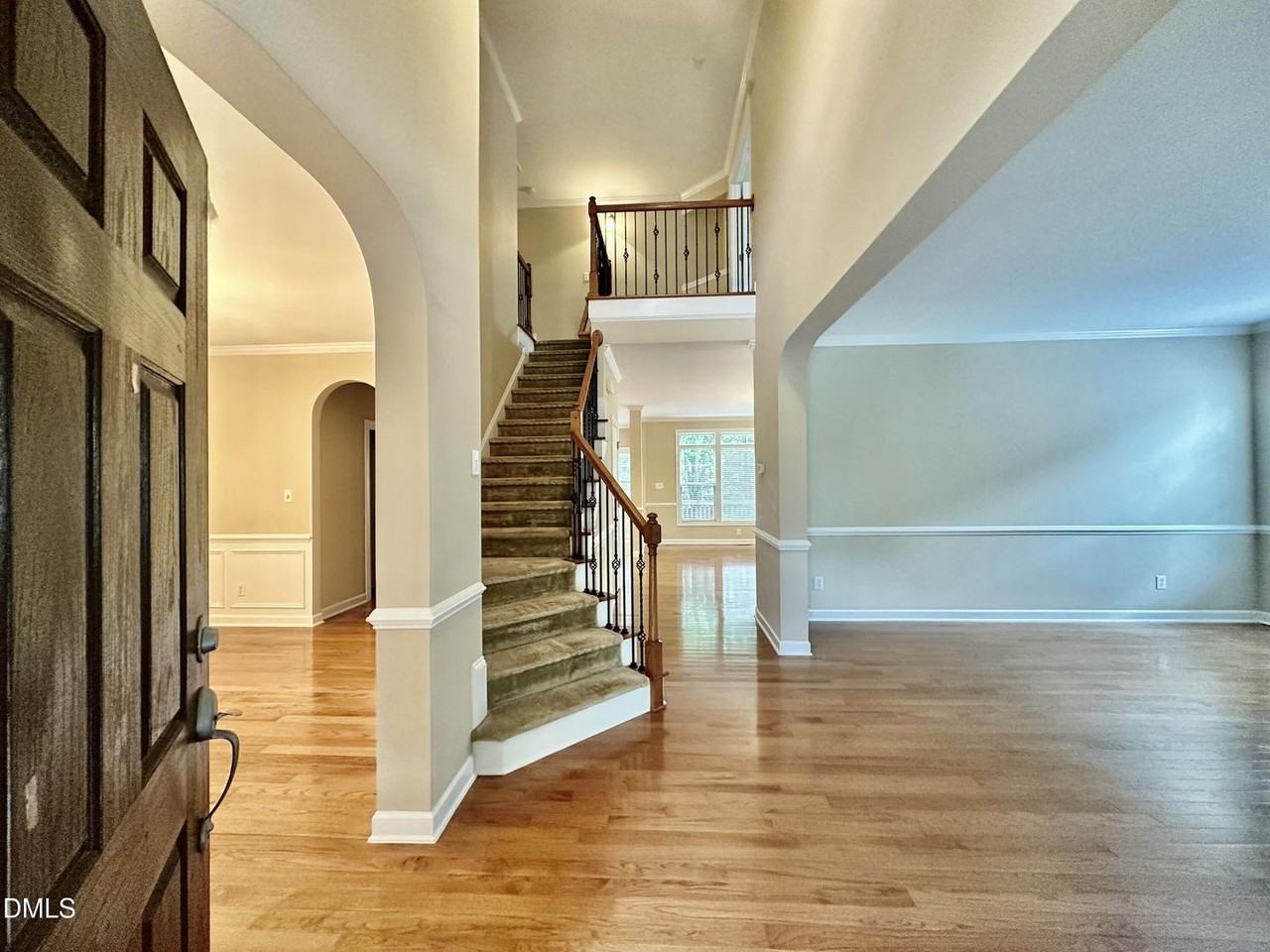 1801 Old London Way - Photo 3 of 41