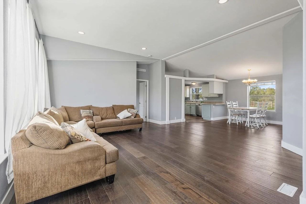 1887 W 7800 S - Photo 2 of 40