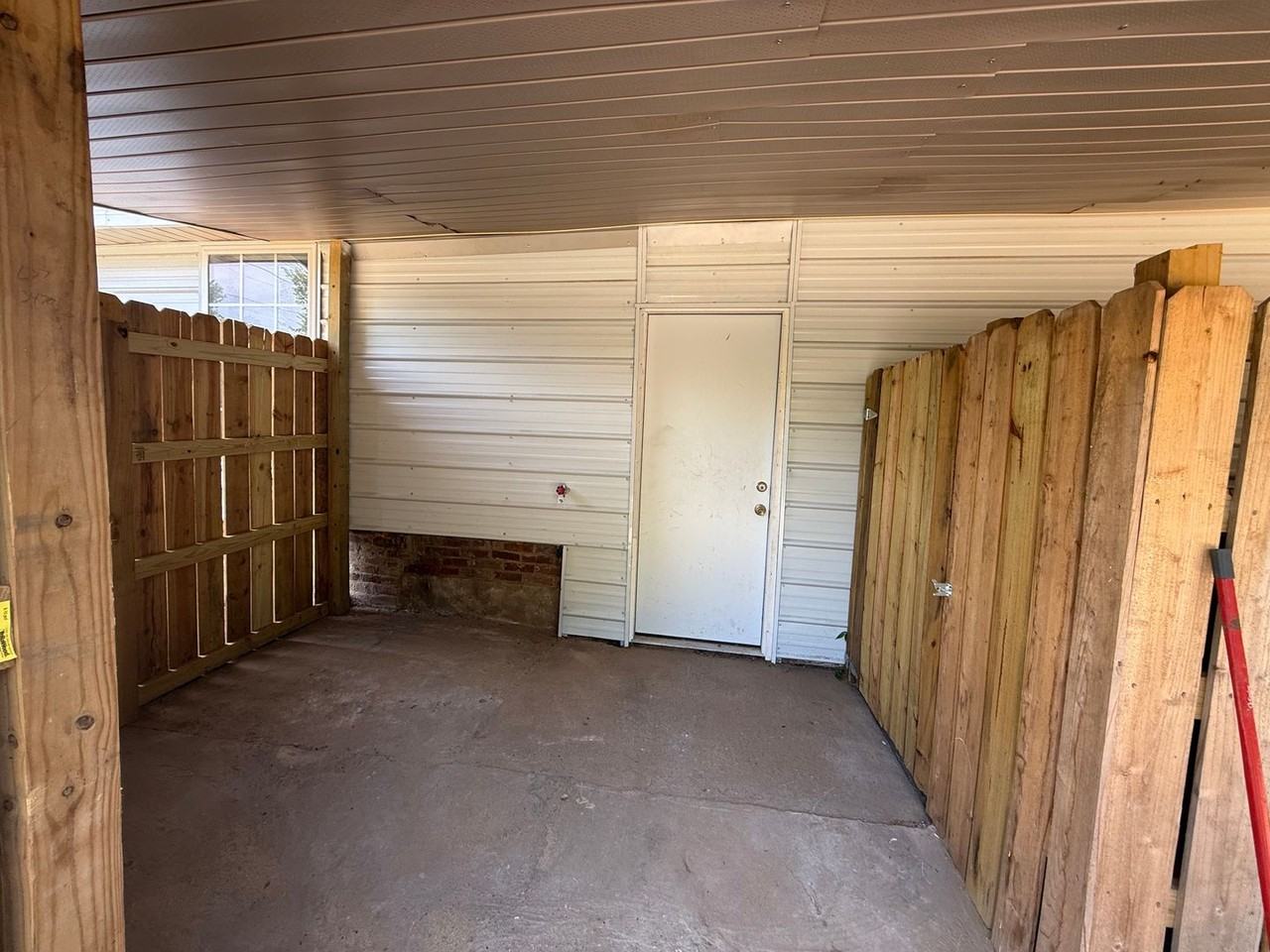 628 State Line Rd - Photo 3 of 16