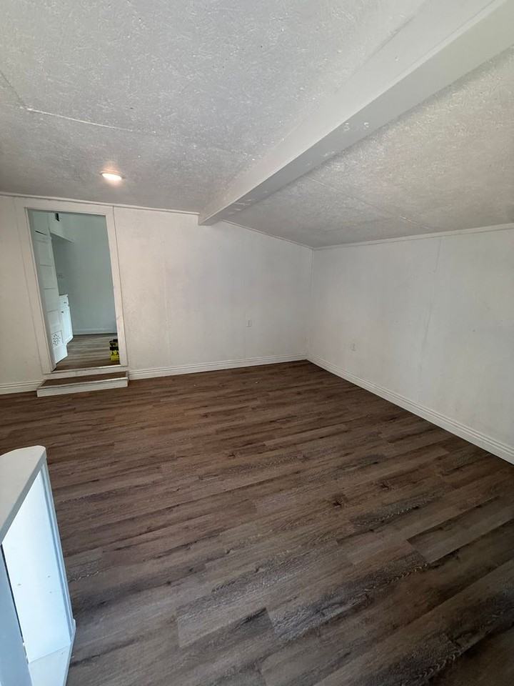 628 State Line Rd - Photo 4 of 16