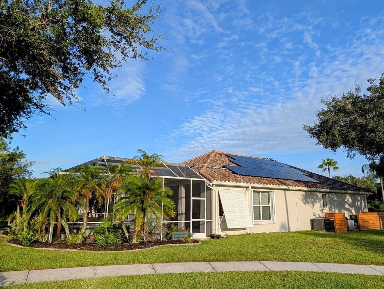 921 Wimbledon Dr - Photo 2 of 32