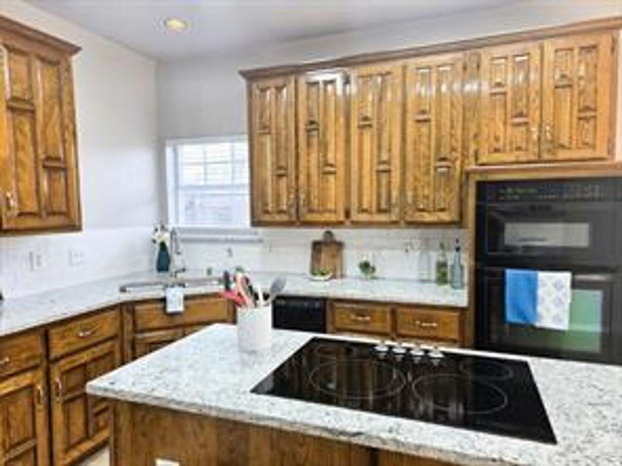 9614 Heartstone Ln - Photo 2 of 11