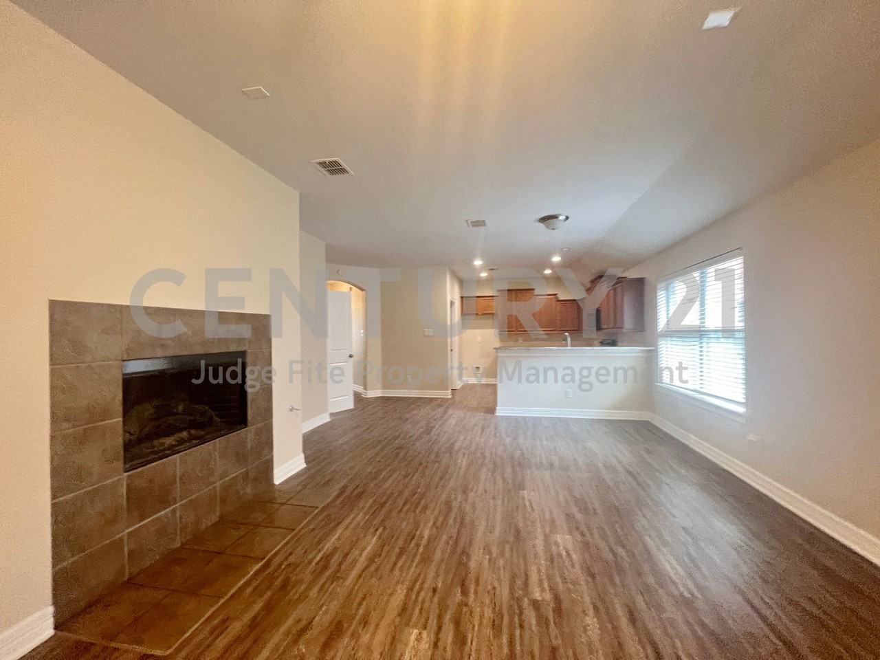 3940 Ironstone Ln - Photo 2 of 11