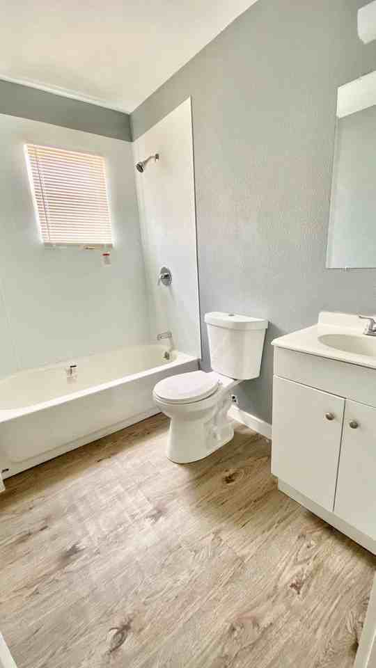 3007 Henderson Ave - Photo 7 of 9