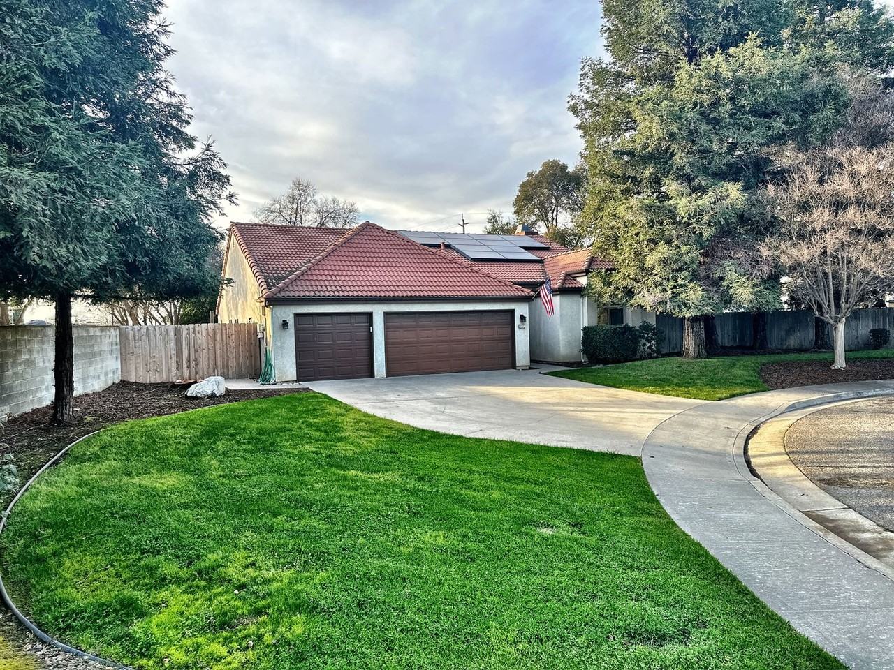 2322 Murray Ct - Photo 2 of 36