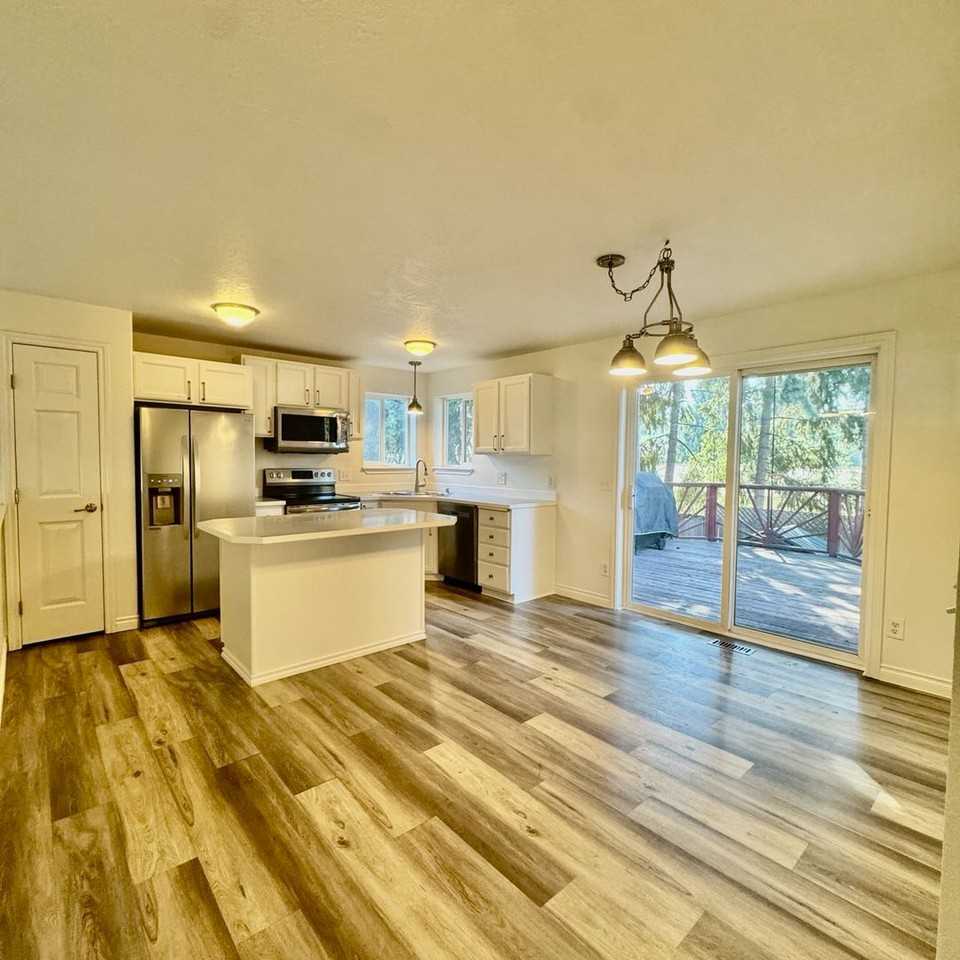 674 E Red Fir Ln - Photo 4 of 18