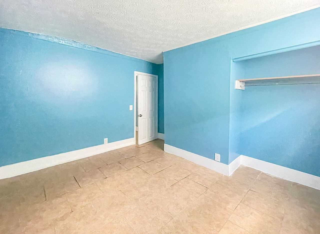 926 725, 735, 745, 916, and 926 Eaverson Street ##735 - Photo 3 of 4