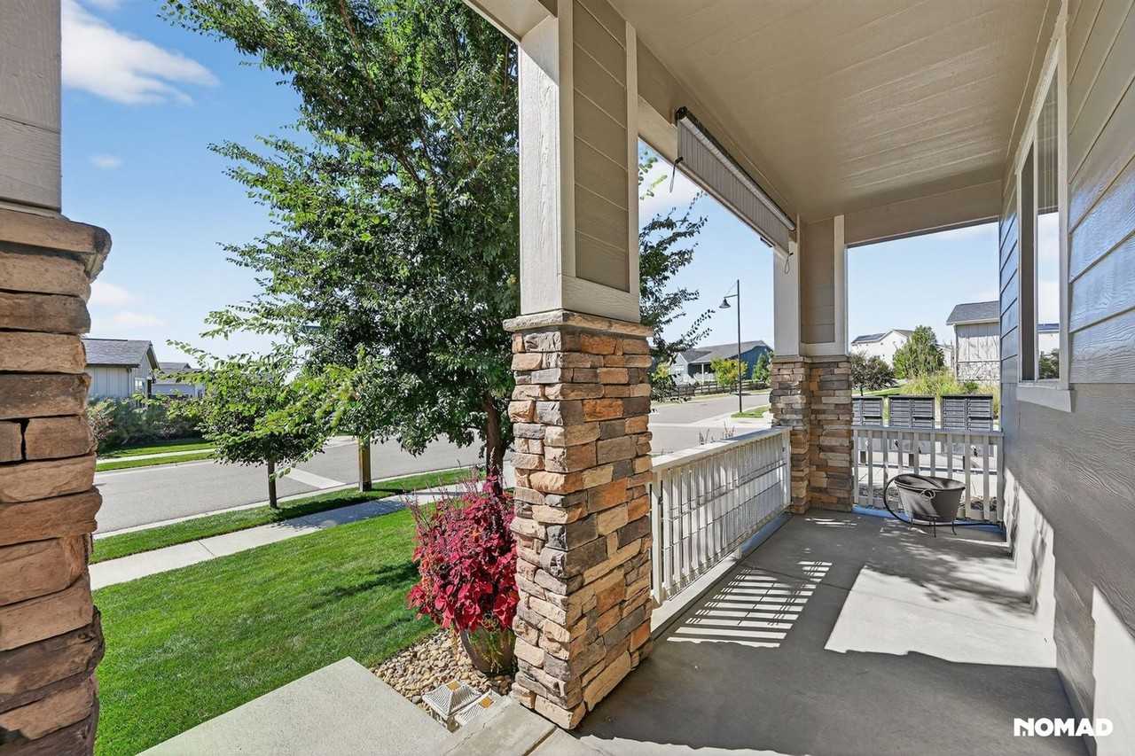 4631 Lakeside Drive - Photo 2 of 47