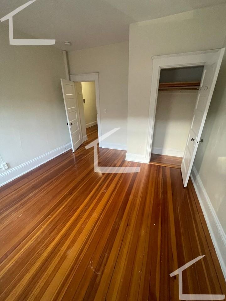 1361 Commonwealth Ave - Photo 6 of 8