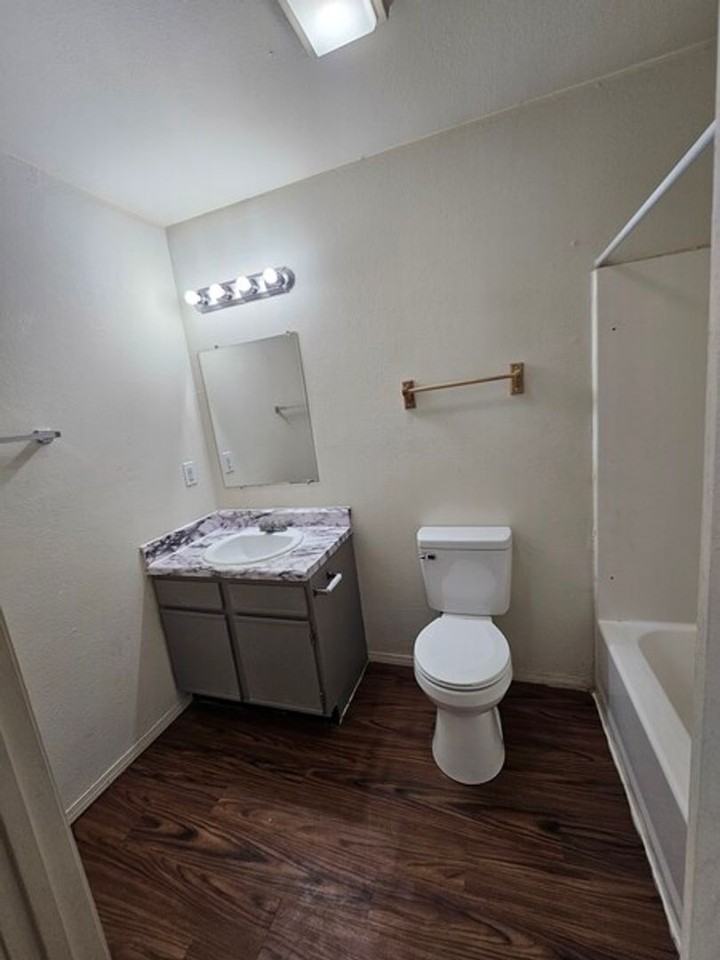 2640 E 34th St - Photo 5 of 5