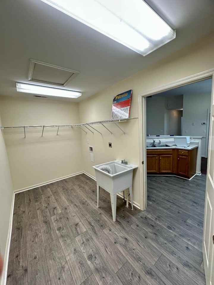 1620 Ridgecrest Dr - Photo 7 of 10