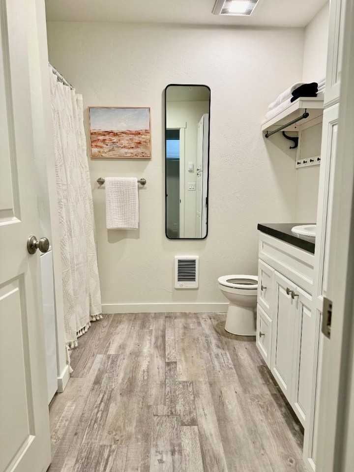 128 East Evergreen Drive - Photo 2 of 40