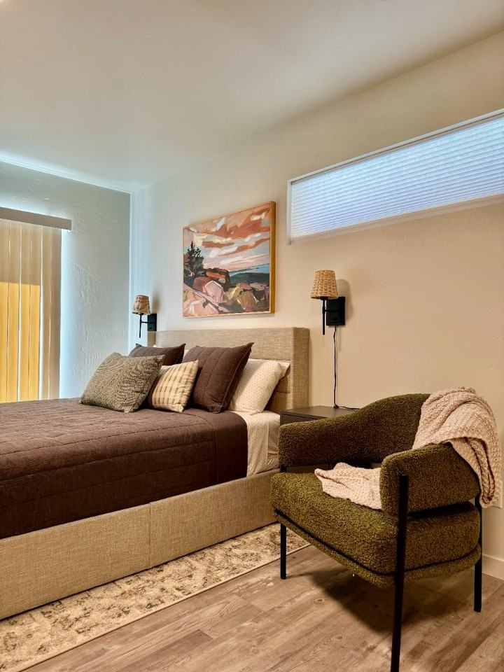 128 East Evergreen Drive - Photo 7 of 40