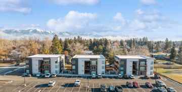 featured image of 128 E Evergreen Dr