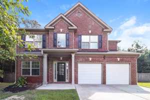 featured image of 212 Cleburne Pl